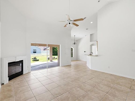 3rd image of 4303 SHOSHONE COURT