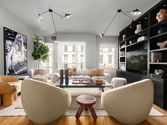 3rd image of 454 W 54th St APT 5D