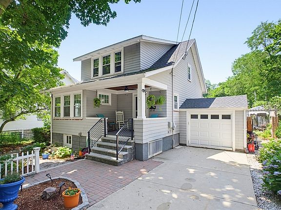 4th image of 26 Grover Rd