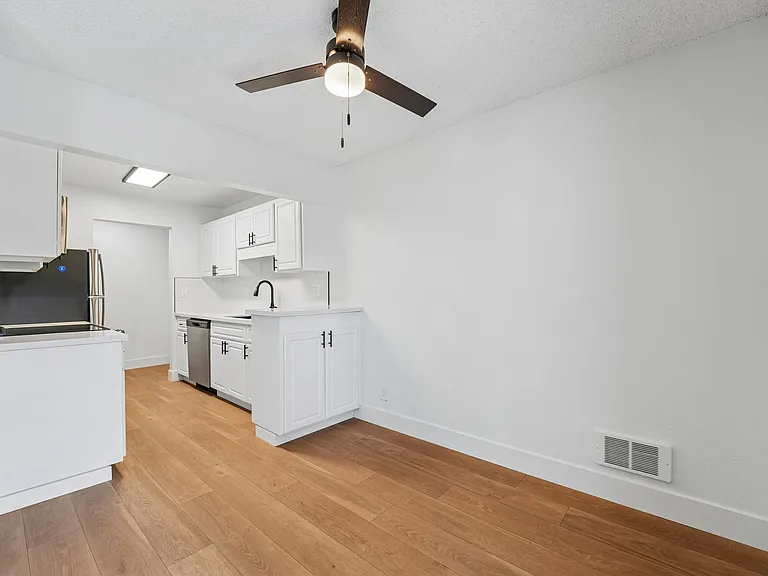 Summerwood Apartments — Photo 108
