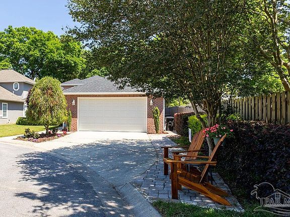 3rd image of 5600 Enchanting Oaks Dr