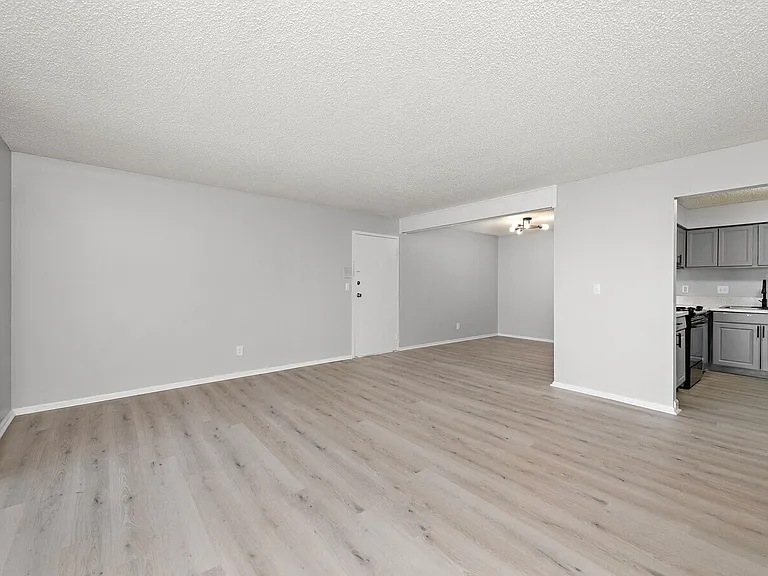 Meadowood Apartments — Photo 17