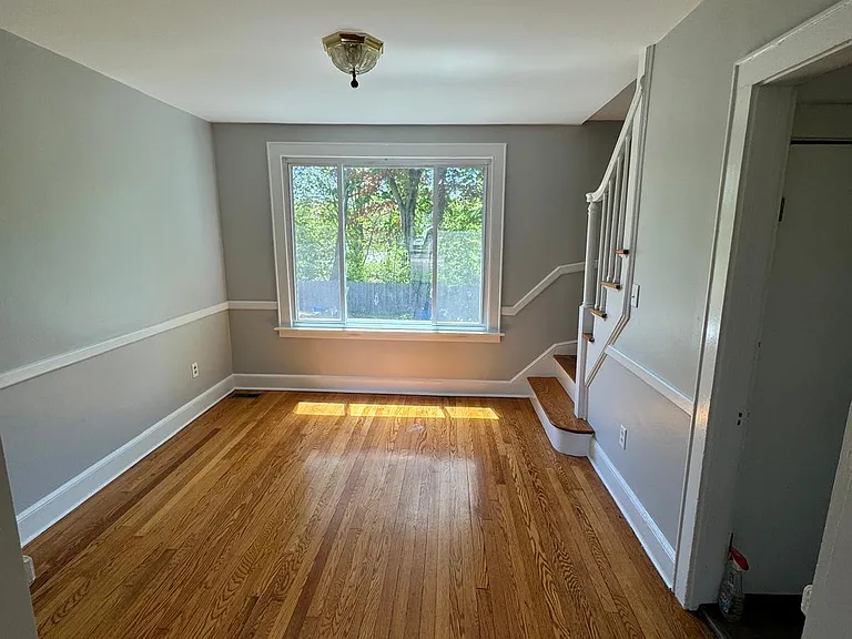 44 Tuttle Pl — Photo 12