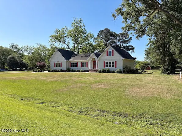 2496 N Nc 24 Highway, Beulaville, NC 28518