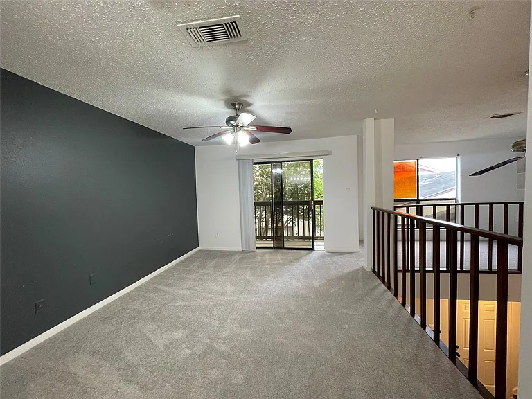 3909 Tanglewilde St #3909 — Photo 6