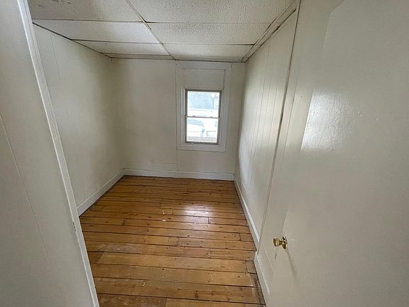 2nd image of 132 Johnston Ave