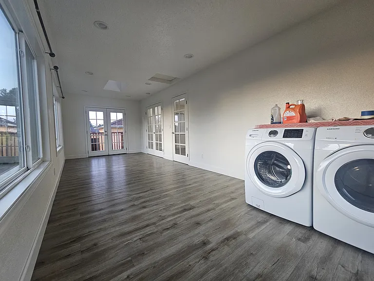 23861 Madeiros Ave — Photo 10