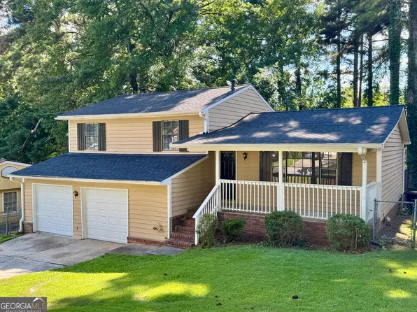 6061 Tina Ln, Rex, GA 30273