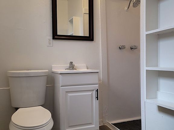 5th image of 108 E Coogan Dr #6