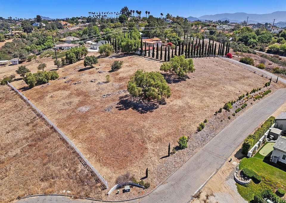 1st image of Linda Vista Ter