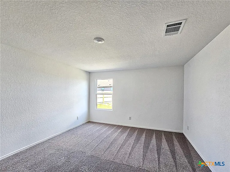 805 Riviera Ct — Photo 14
