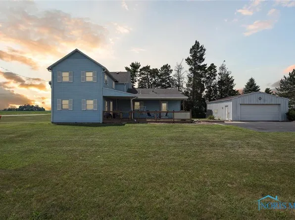 15400 Kellogg Rd, Bowling Green, OH 43402