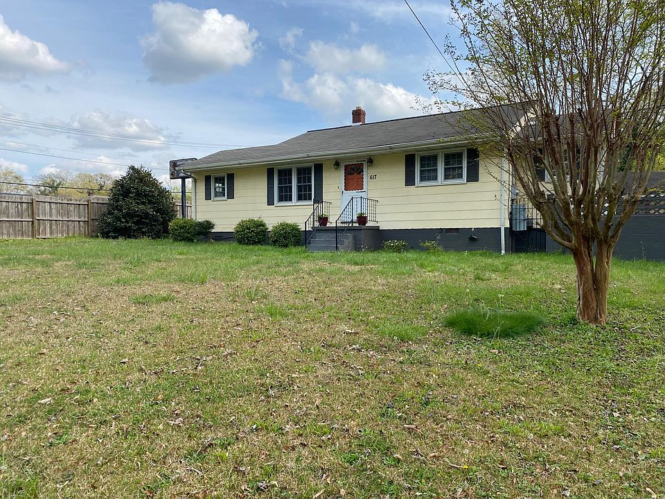 1st image of 617 Overhill Dr