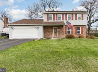 407 Crest Cir, Mohnton, PA 19540