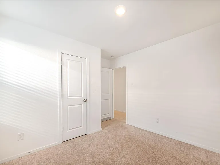 21458 Carosella Dr — Photo 29
