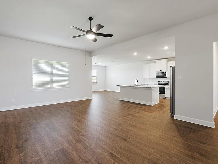501 W Luna Blue Ln — Photo 3