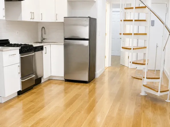 43 Carmine Street image 1 of 5
