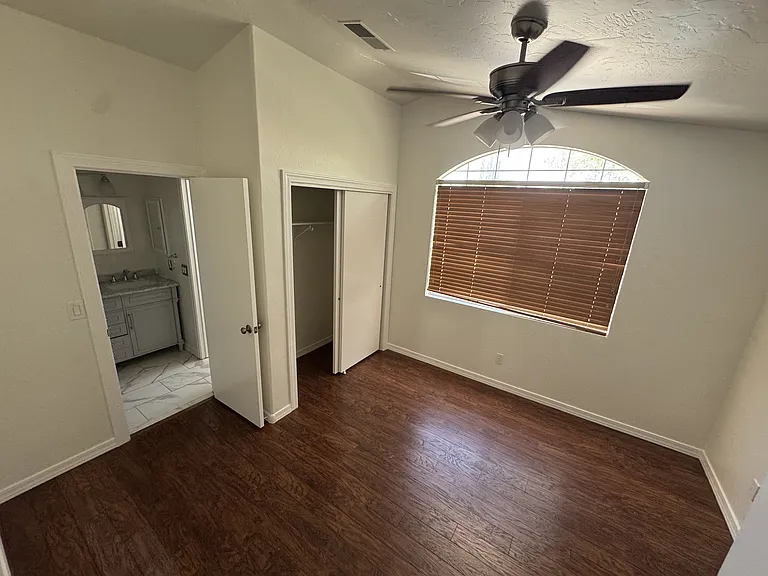 2941 W Calle Lucinda — Photo 16
