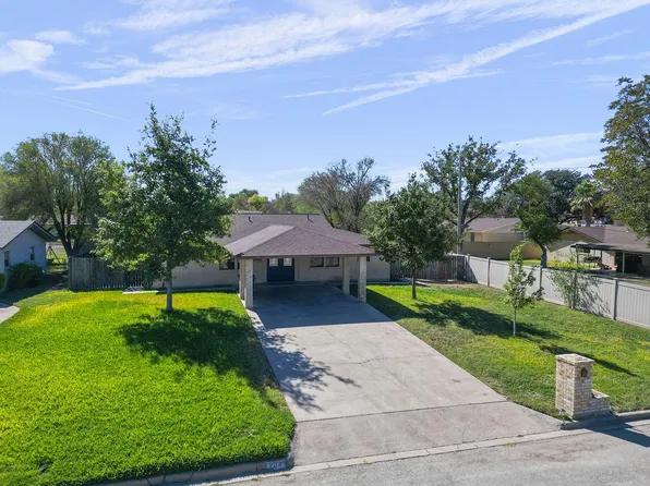 204 Betty Lou Dr, Del Rio, TX 78840