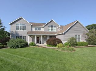 53661 Woodfield Ln, Bristol, IN 46507