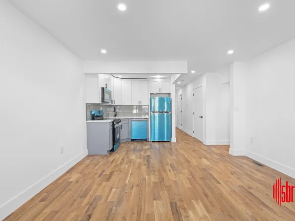 1116 Blake Avenue image 7 of 44