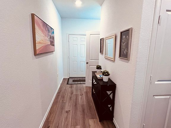 3rd image of 2705 Louris Ln
