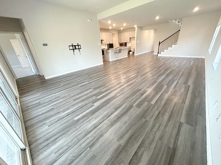 212 Stonebrook Trl — Photo 11