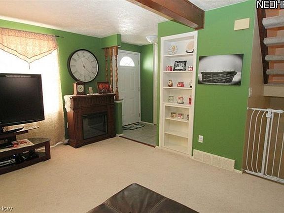 3rd image of 7395 Wooster Ct