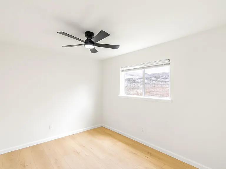 6423 Coachwood Dr — Photo 26