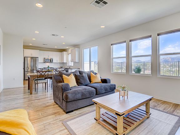 4th image of 13328 Cuyamaca Vista Dr