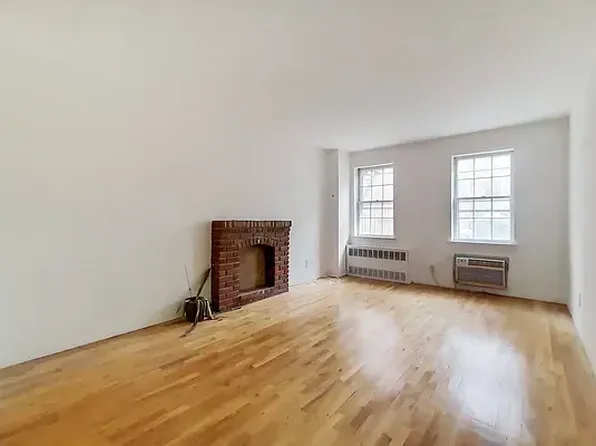 399 East 78th Street image 5 of 6