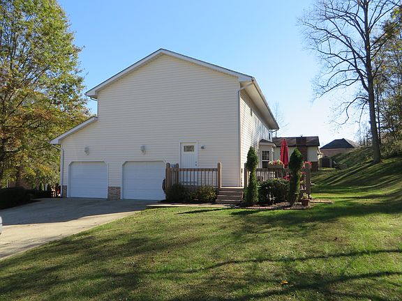 Side Exterior - Garage