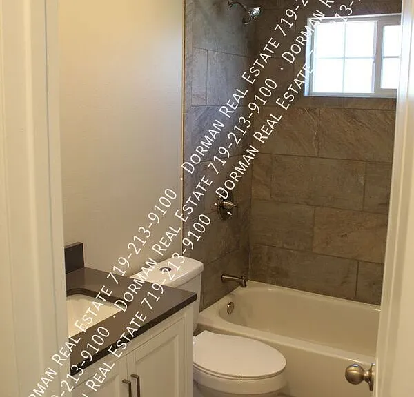 314 Elmwood Dr — Photo 10