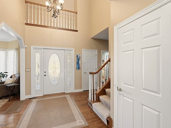 2nd image of 1450 Cherry Hill Ln