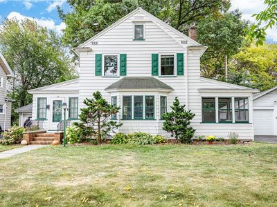 33 Elm Dr, Rochester, NY, 14609