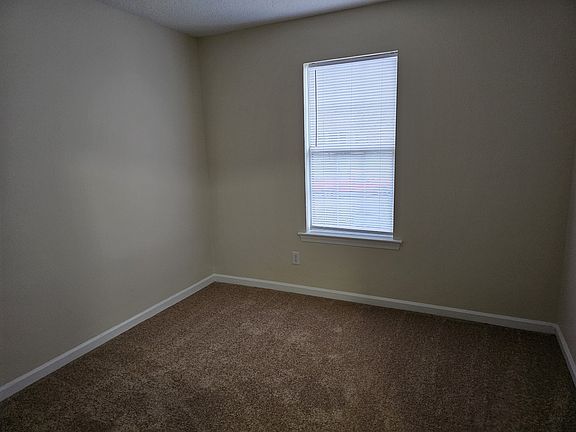 1112 Vantage bedroom 1_12022025