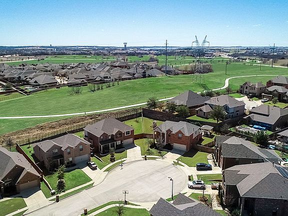 4th image of 620 Allister Ct