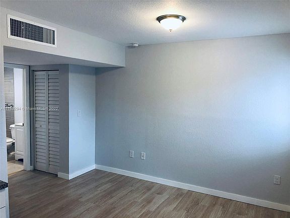 4th image of 1737 NW 3rd Ave #6