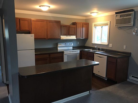 5th image of 814 S Main St