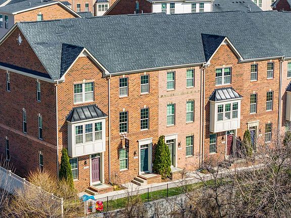 3rd image of 966 S Macon St