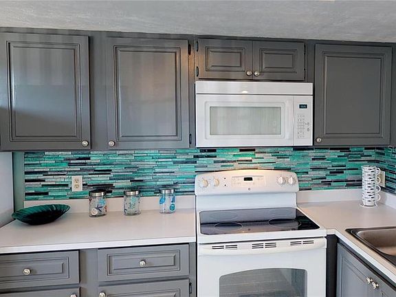 4th image of 3310 Loveland Blvd Unit 702
