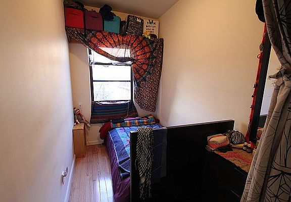 4th image of 325 W 30th St APT C6
