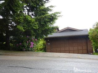 706 36th St, Bellingham, WA 98229