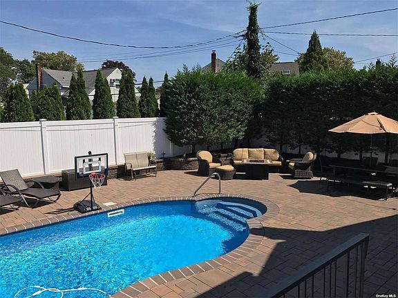3rd image of 3695 Bernard Dr