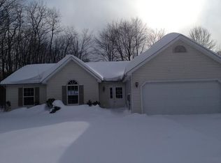 1636 Sugar Creek Dr, Rock Creek, OH 44084
