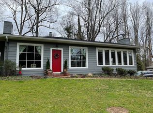 226 Crystal Spring Dr, Laurel Park, NC 28739