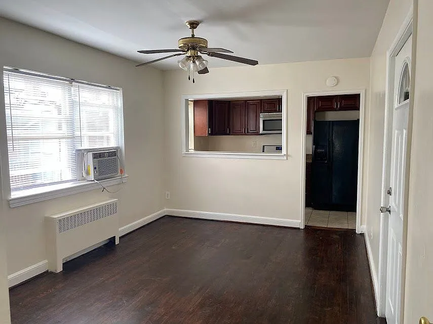 2 bed, 1.0 bath, 657 sqft, $2,150 — Photo 1
