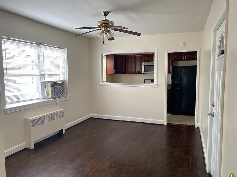 1023 Fairmont St NW #301 — Photo 2
