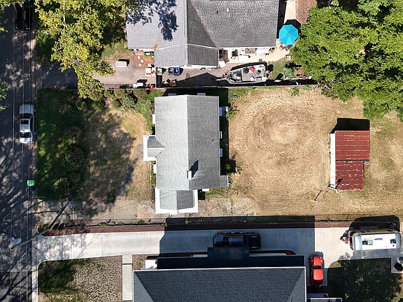 2nd image of 617 Monroe Dr