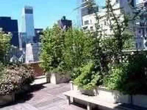 301 East 63rd Street 9K image 12 of 12